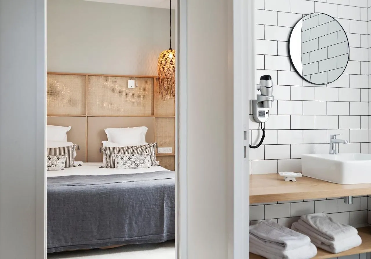 Hotel Les Costans, The Originals Relais Perros-Guirec