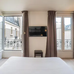 *** Hotel De Flore - Montmartre France
