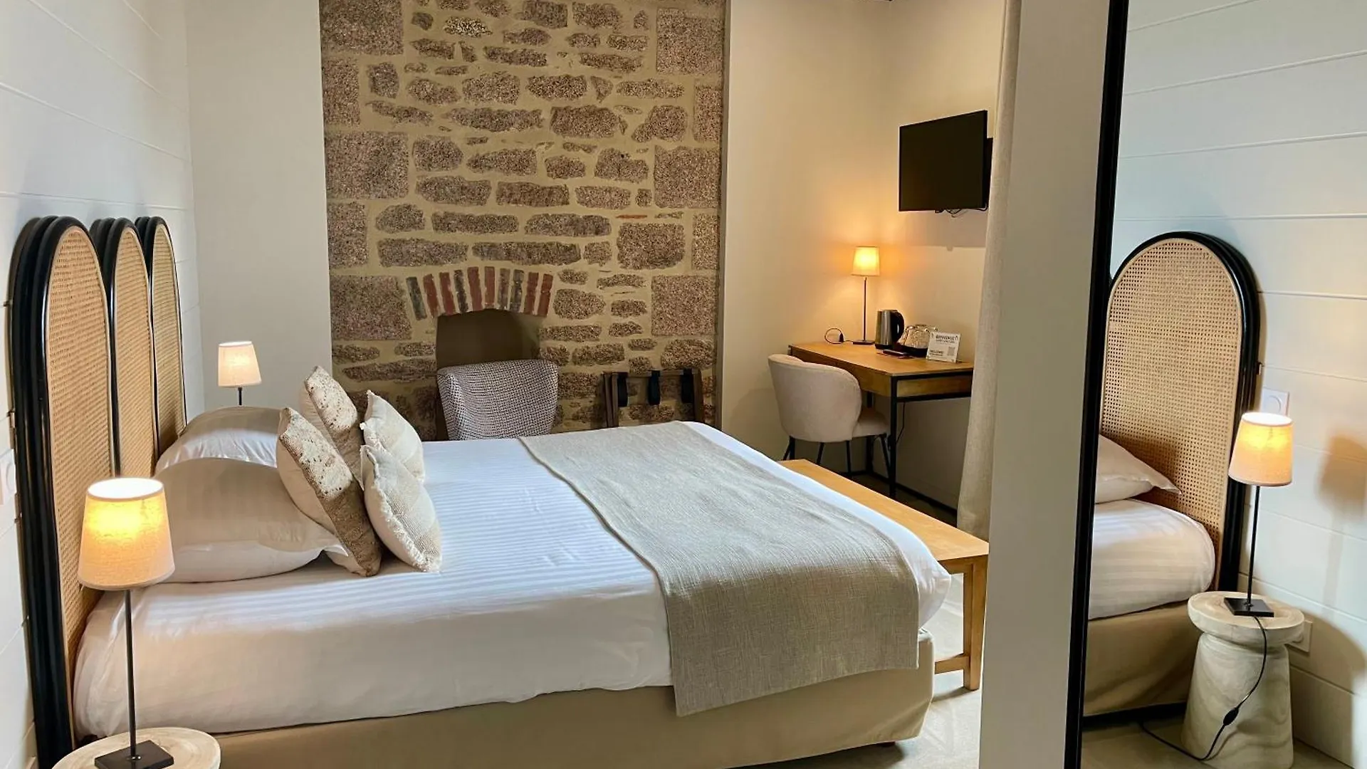Hotel Les Costans, The Originals Relais Perros-Guirec