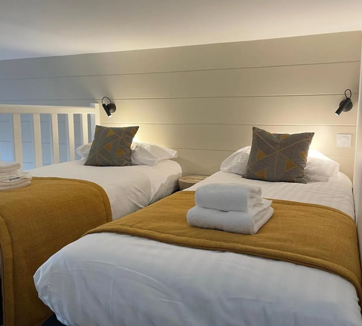 Hotel Les Costans, The Originals Relais Perros-Guirec
